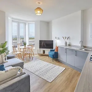 Host & - Glenholme House Redcar